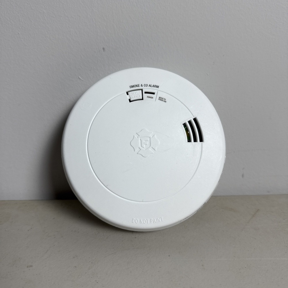 First Alert 2-IN-1 Smoke & CO Alarms Voice & Location Alerts SMC0210V May 2025